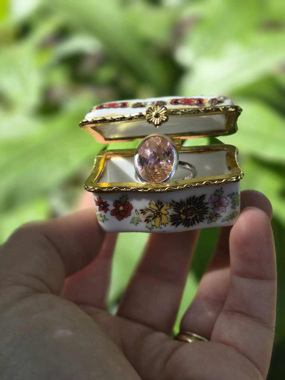 Pre-loved Pink Oval Gemstone Ring in 925 Silver Setting
